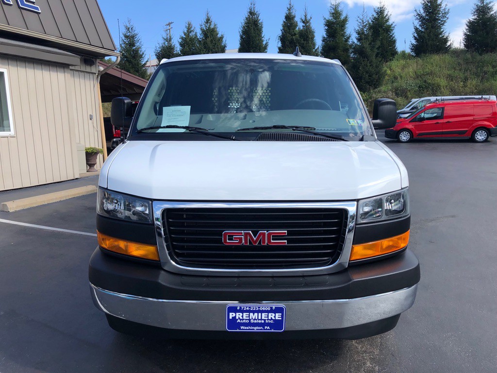 2023 GMC Savana Image 8
