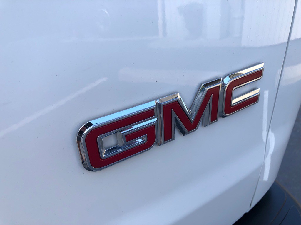 2023 GMC Savana Image 16
