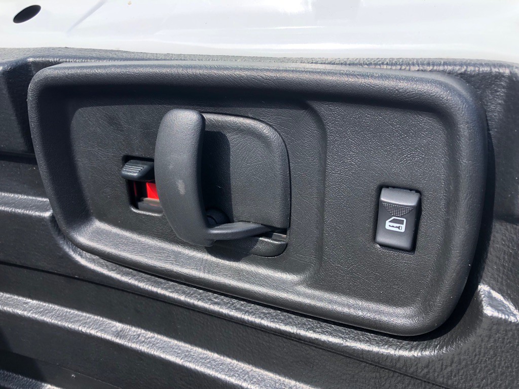 2023 GMC Savana Image 23