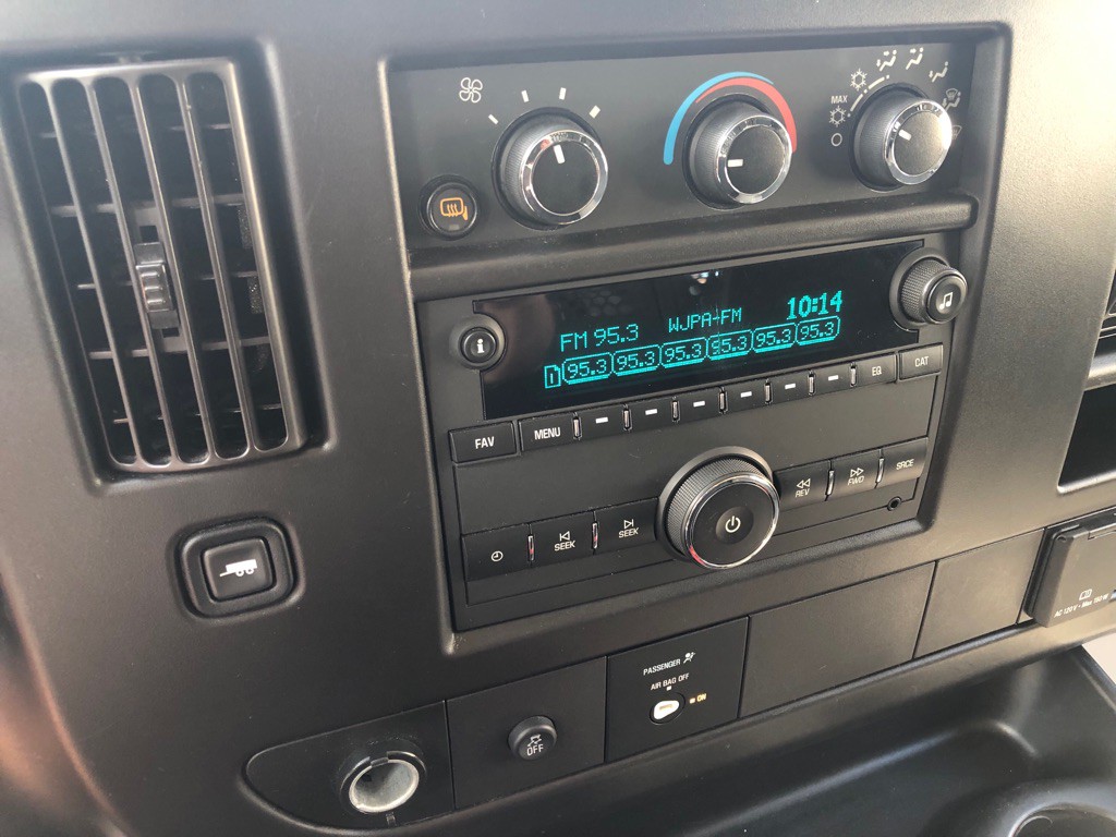 2023 GMC Savana Image 28