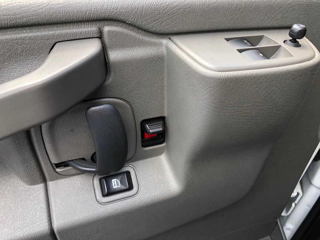 2023 Chevrolet Express Image 15