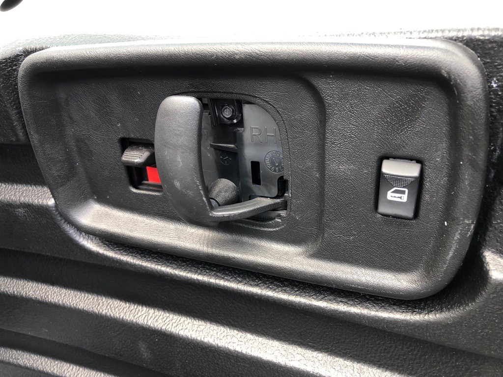 2023 Chevrolet Express Image 21