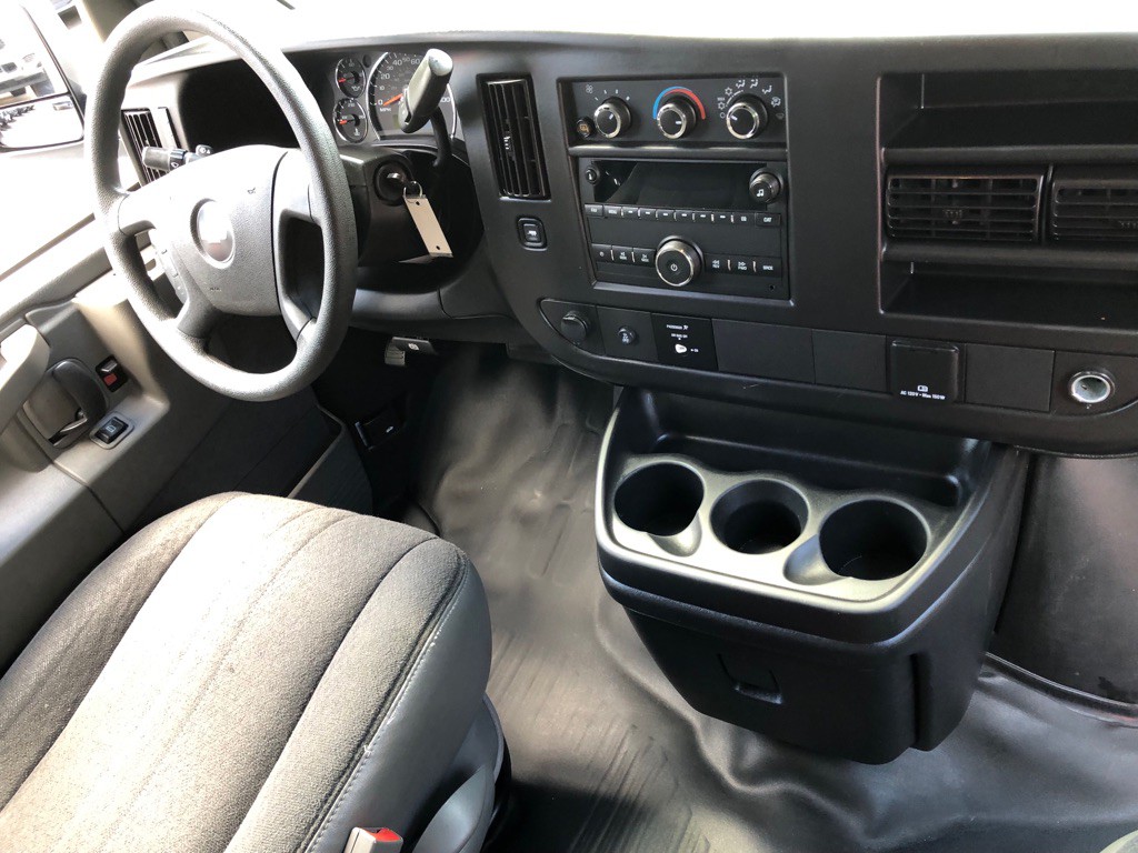 2023 Chevrolet Express Image 24