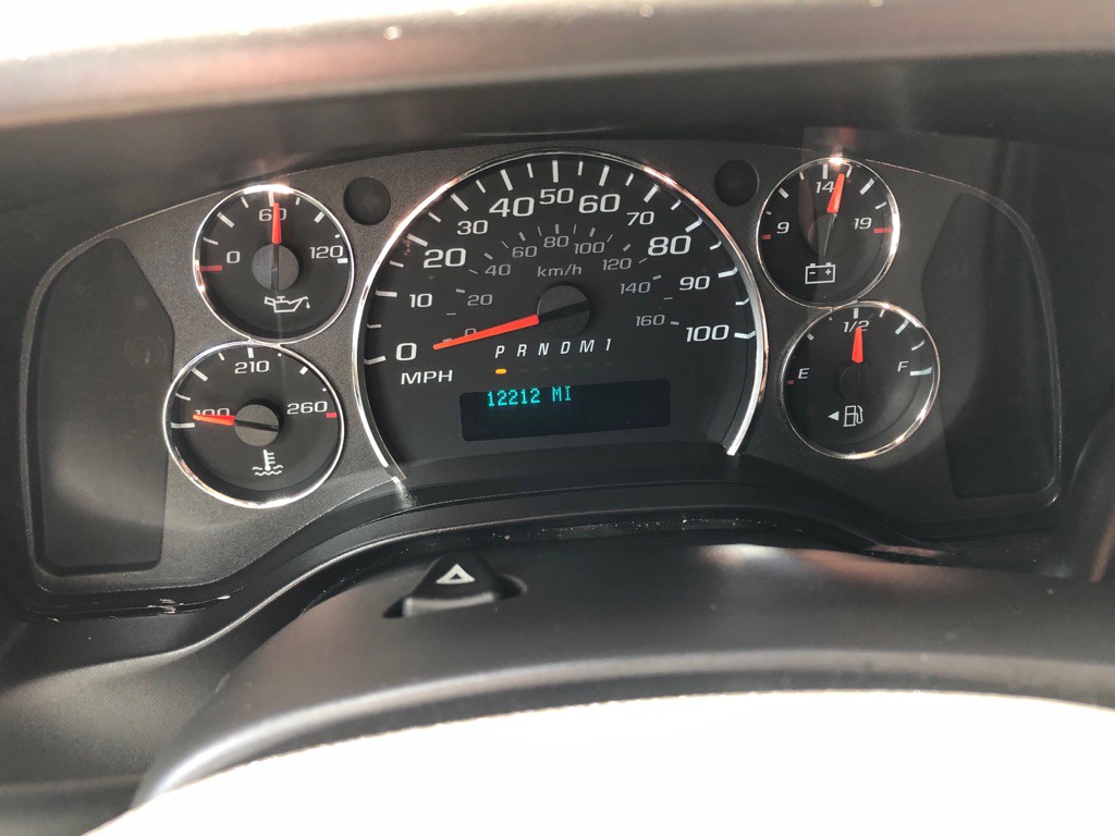 2023 Chevrolet Express Image 33