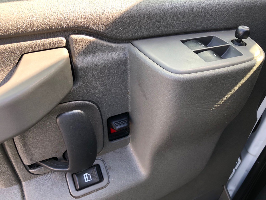 2023 Chevrolet Express Image 15