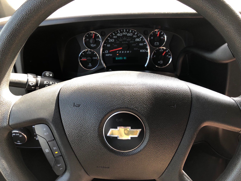 2023 Chevrolet Express Image 28