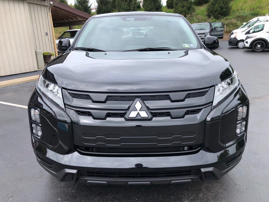 2022 Mitsubishi Outlander Image 8