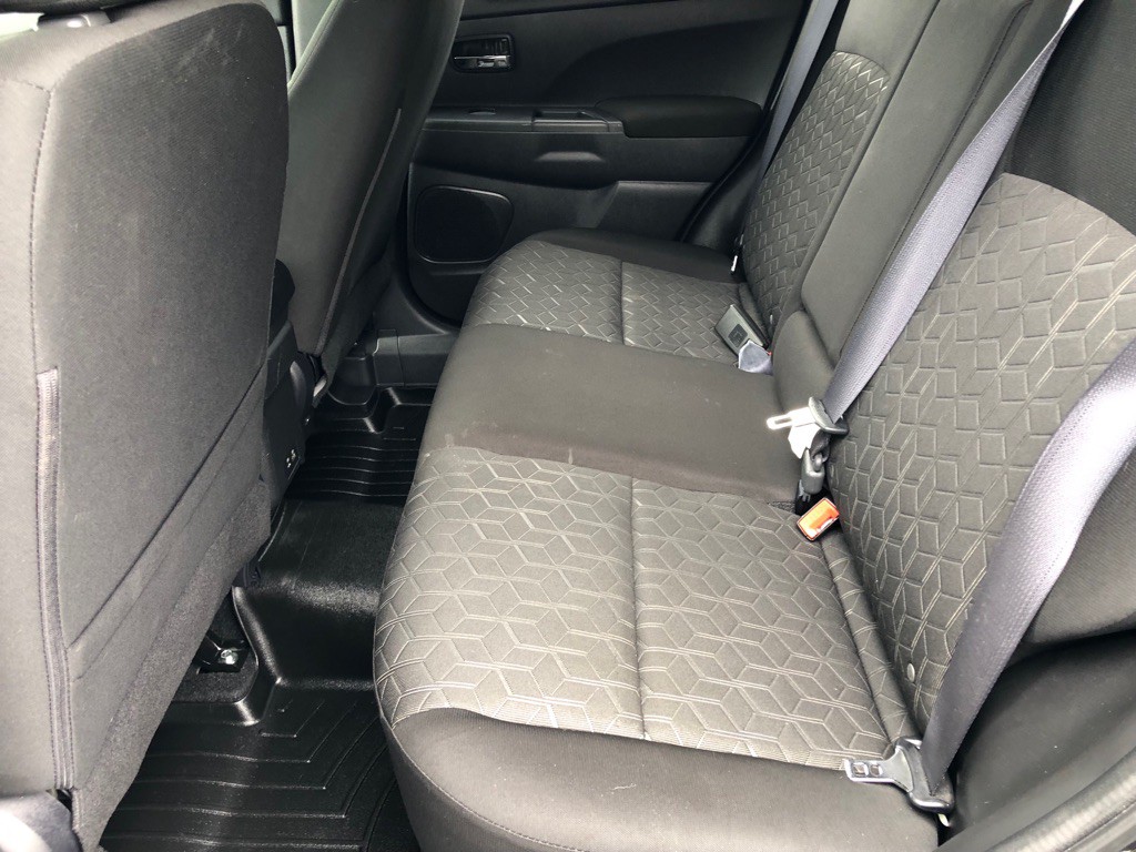 2022 Mitsubishi Outlander Image 18