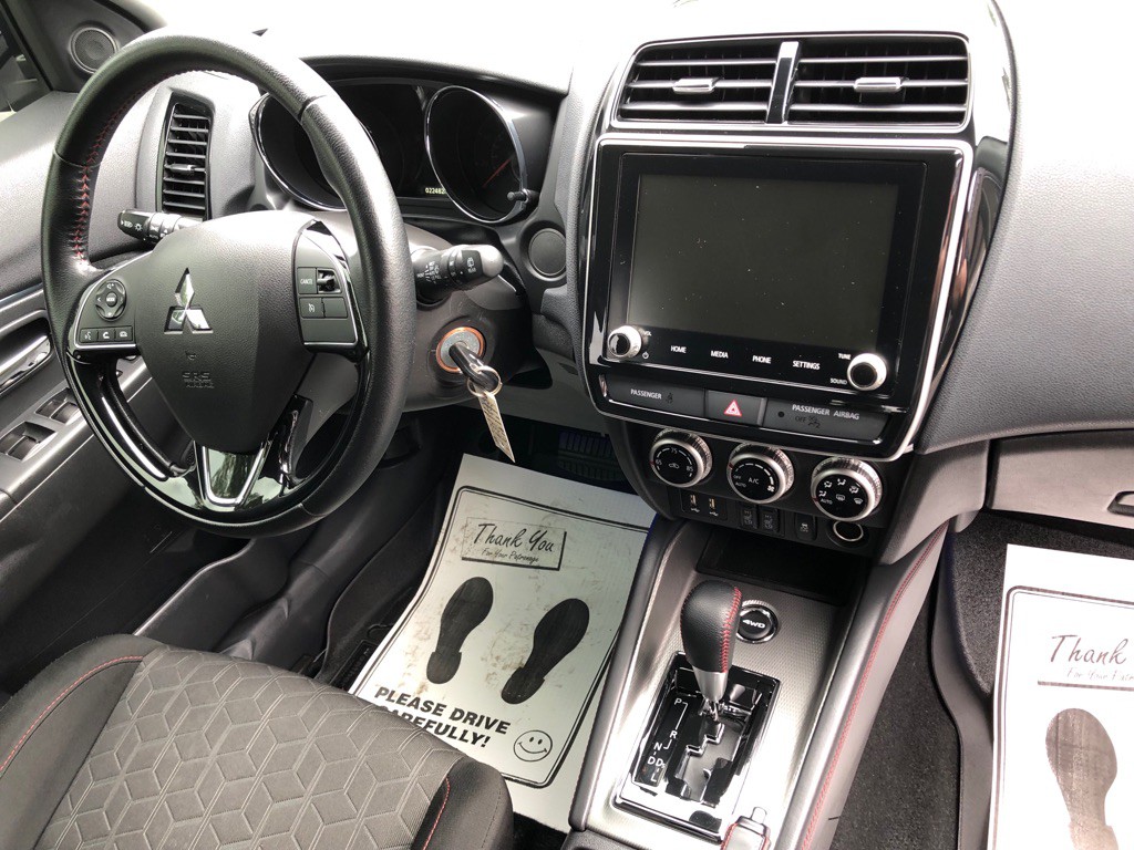 2022 Mitsubishi Outlander Image 23