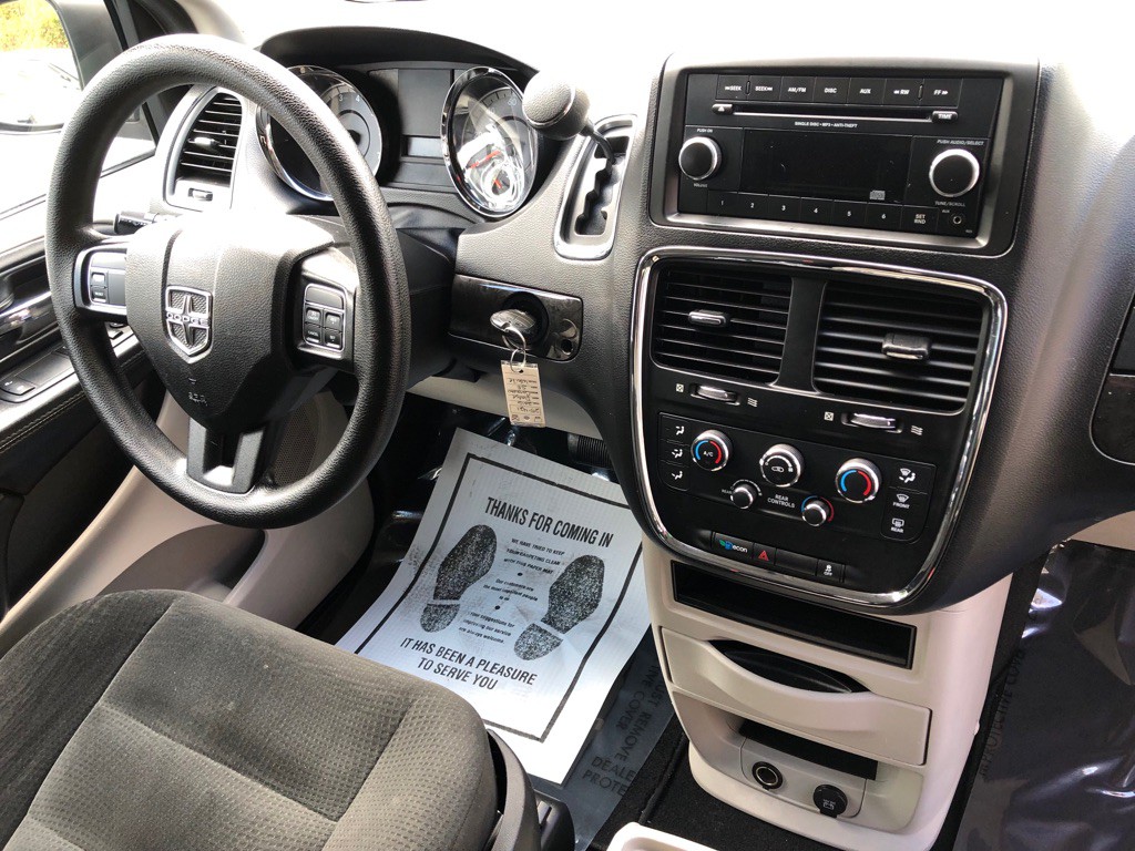 2016 Dodge Grand Caravan Image 25