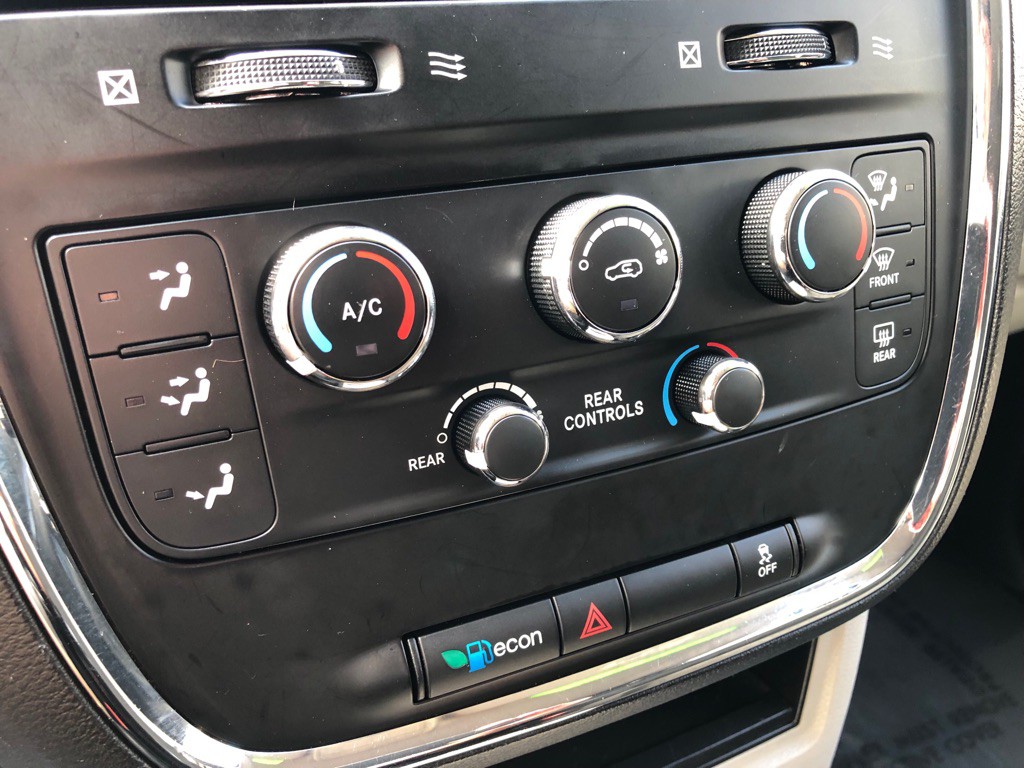 2016 Dodge Grand Caravan Image 28