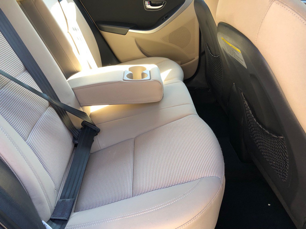 2013 Hyundai Elantra Image 19