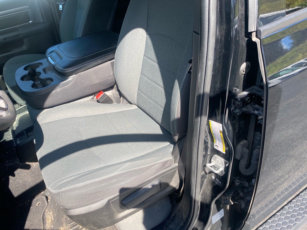 2022 RAM 1500 Image 3
