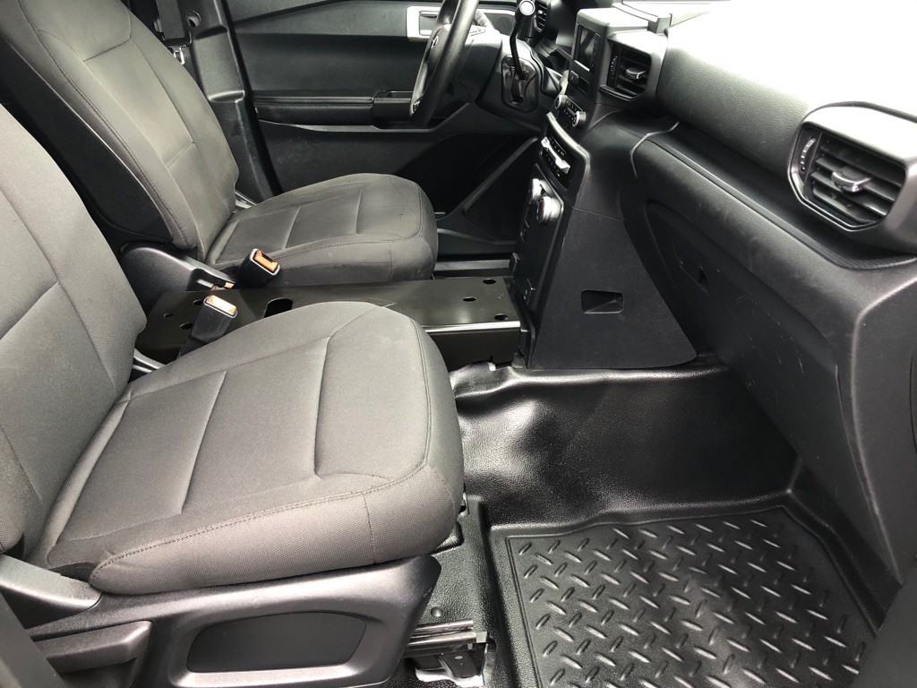 2020 Ford Explorer Image 24