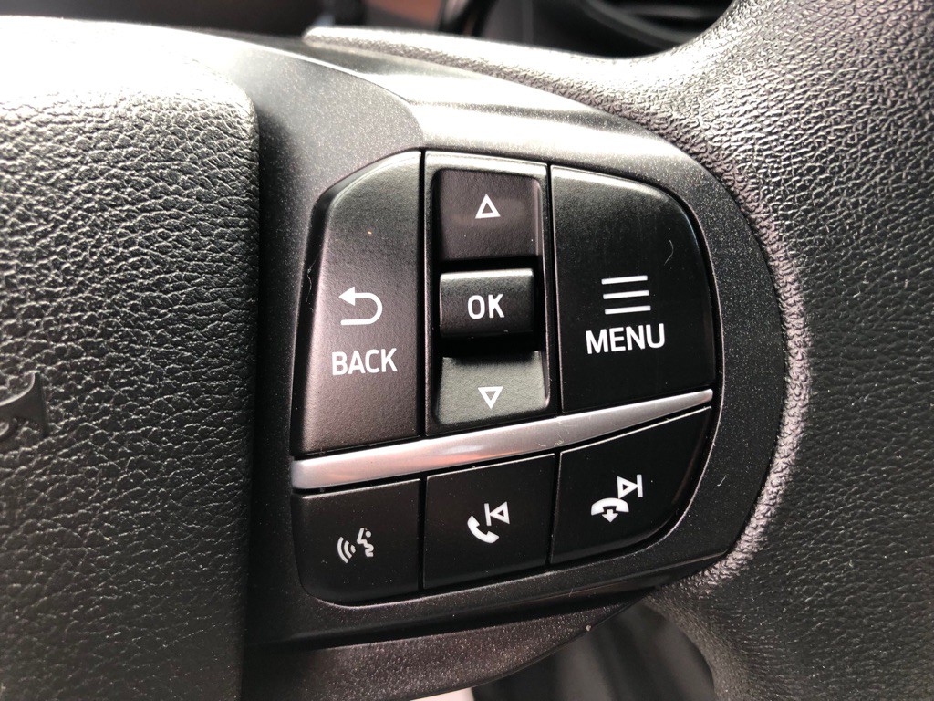 2020 Ford Explorer Image 30