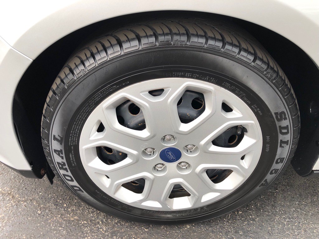 2012 Ford Focus Image 10