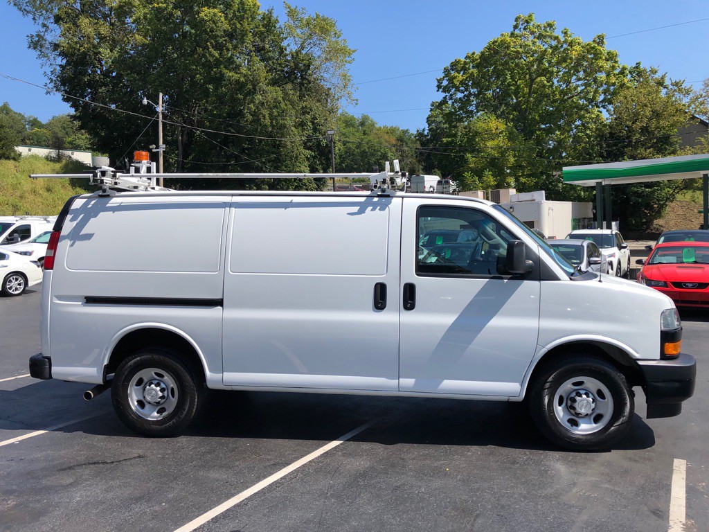 2018 Chevrolet Express Image 6
