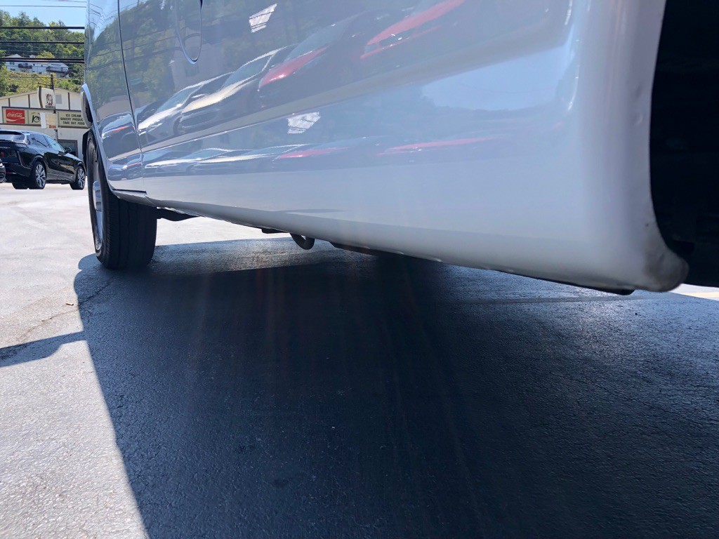 2018 Chevrolet Express Image 13