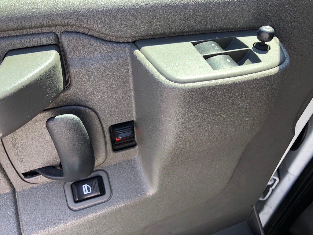 2018 Chevrolet Express Image 16