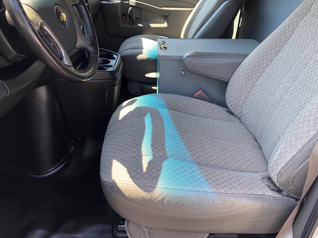 2018 Chevrolet Express Image 17
