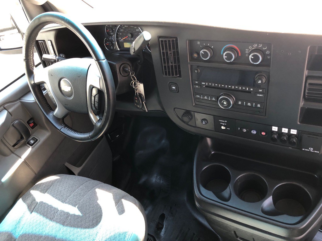 2018 Chevrolet Express Image 25