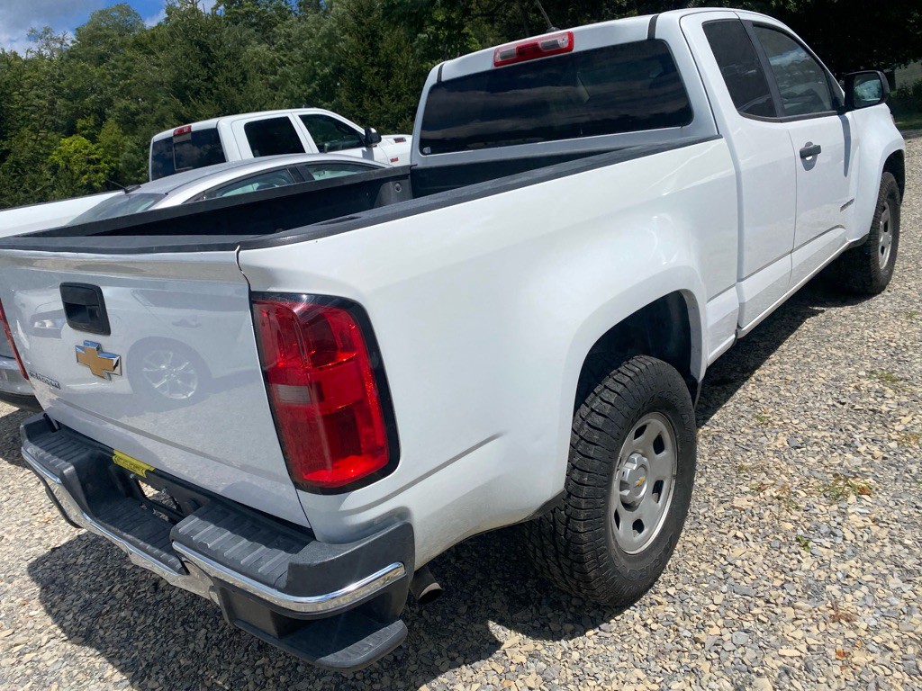 2016 Chevrolet Colorado Image 2