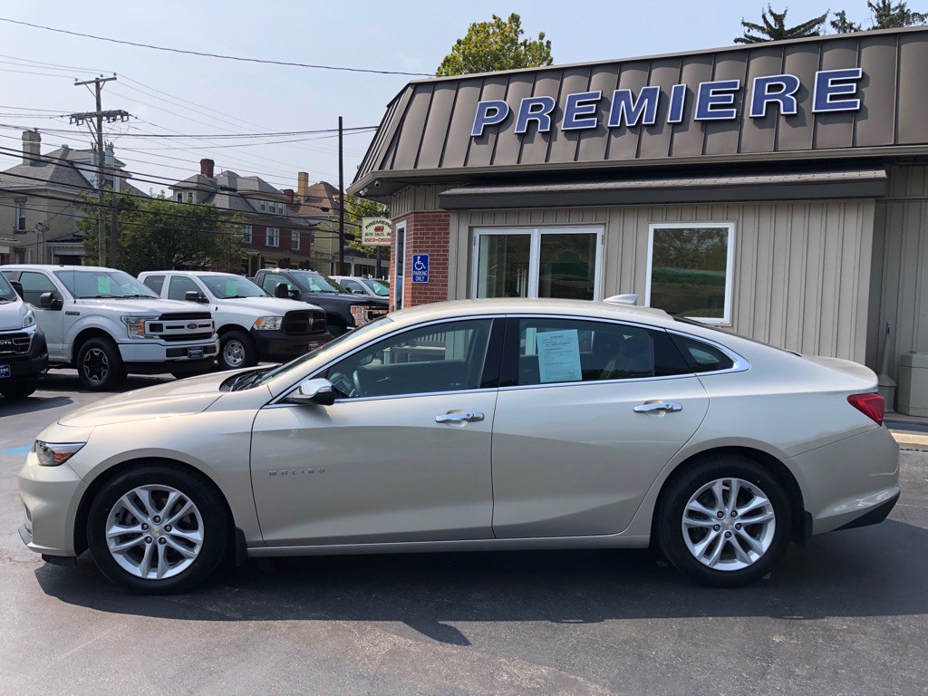 2016 Chevrolet Malibu Image 2