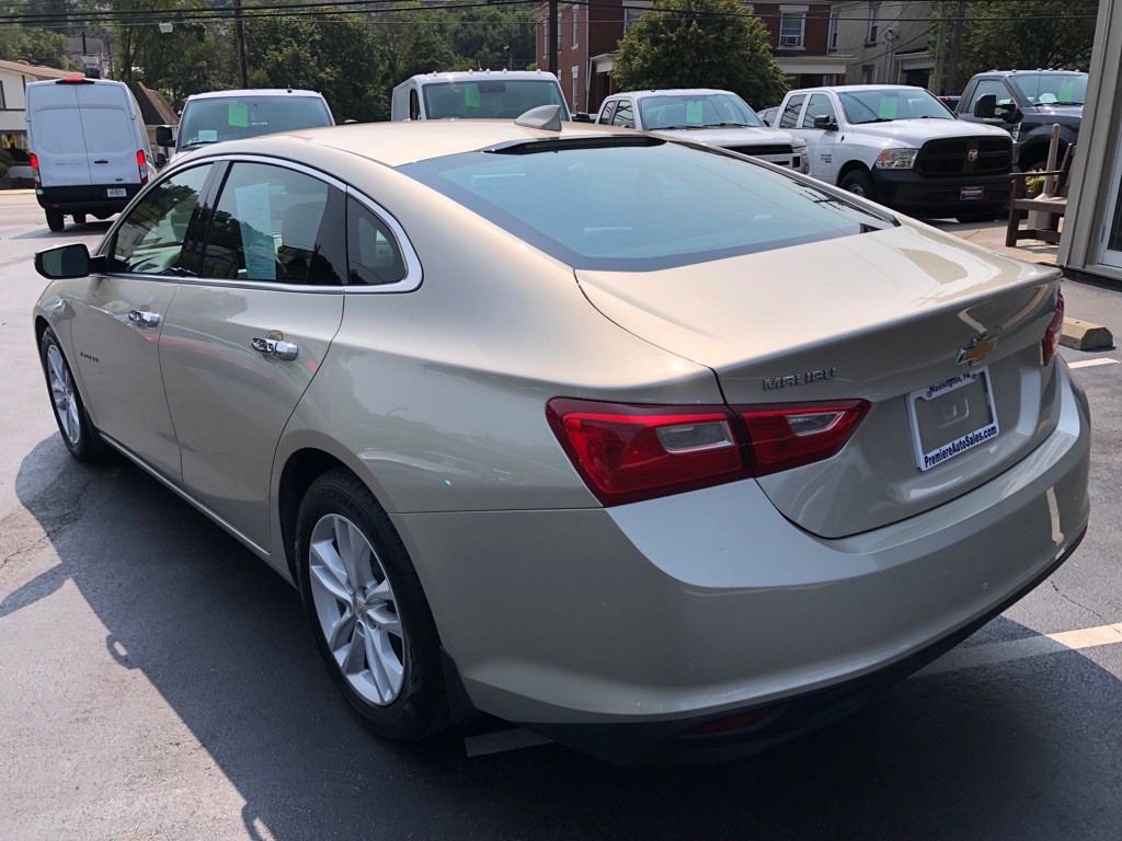 2016 Chevrolet Malibu Image 3