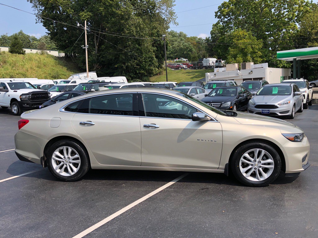 2016 Chevrolet Malibu Image 6
