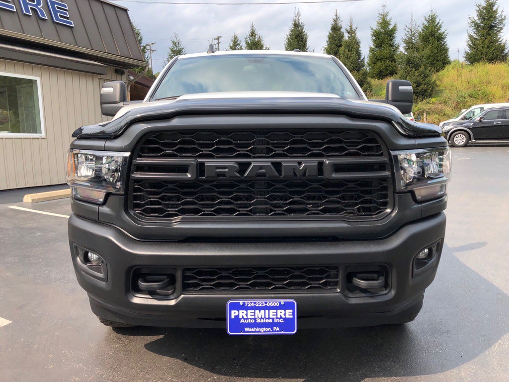 2024 RAM 3500 Image 8