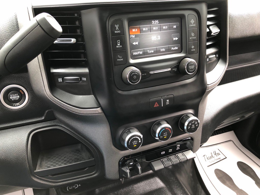 2024 RAM 3500 Image 30