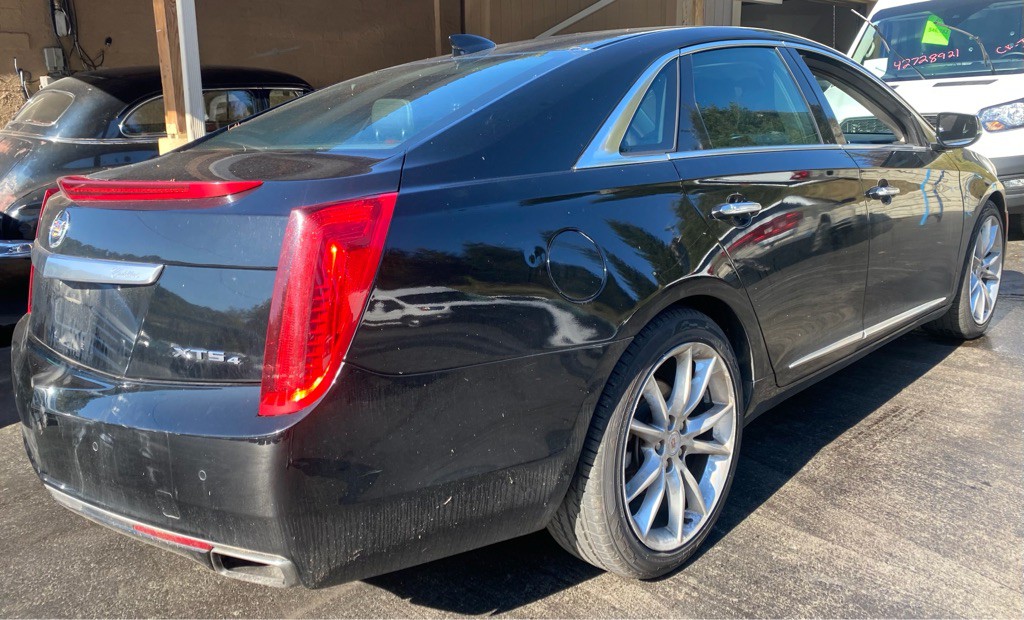 2015 Cadillac XTS Image 2
