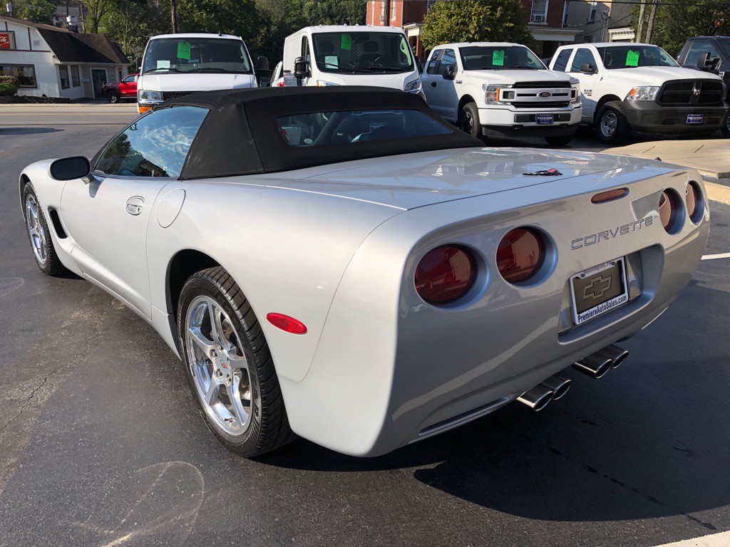 2000 Chevrolet Corvette Image 3