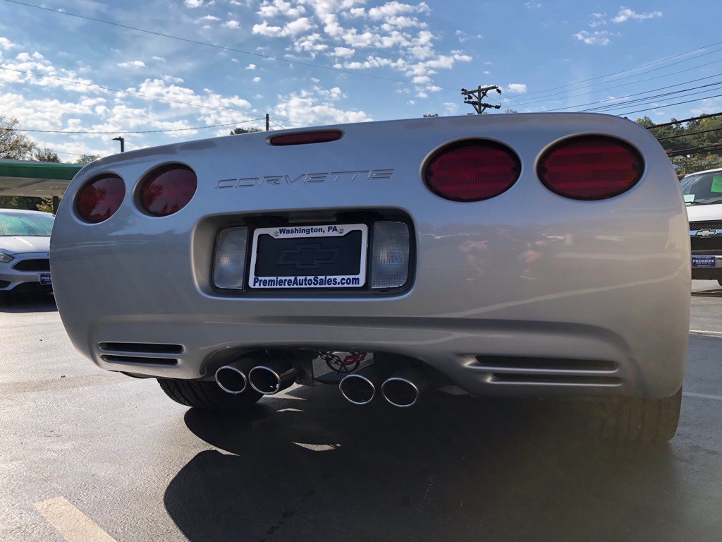 2000 Chevrolet Corvette Image 4