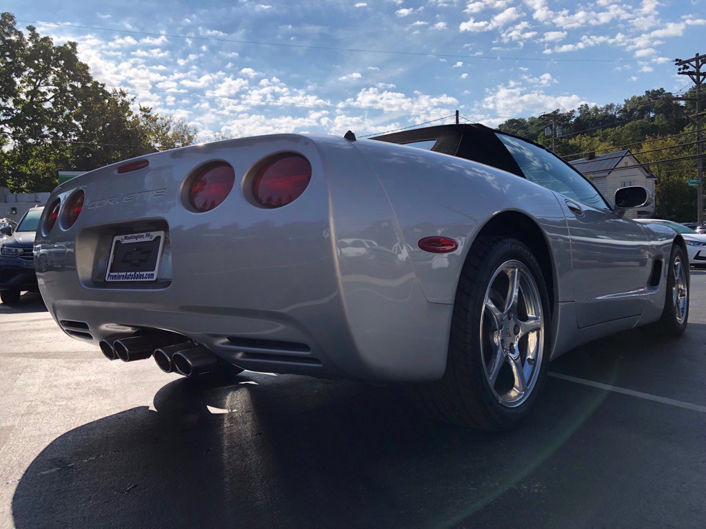2000 Chevrolet Corvette Image 5