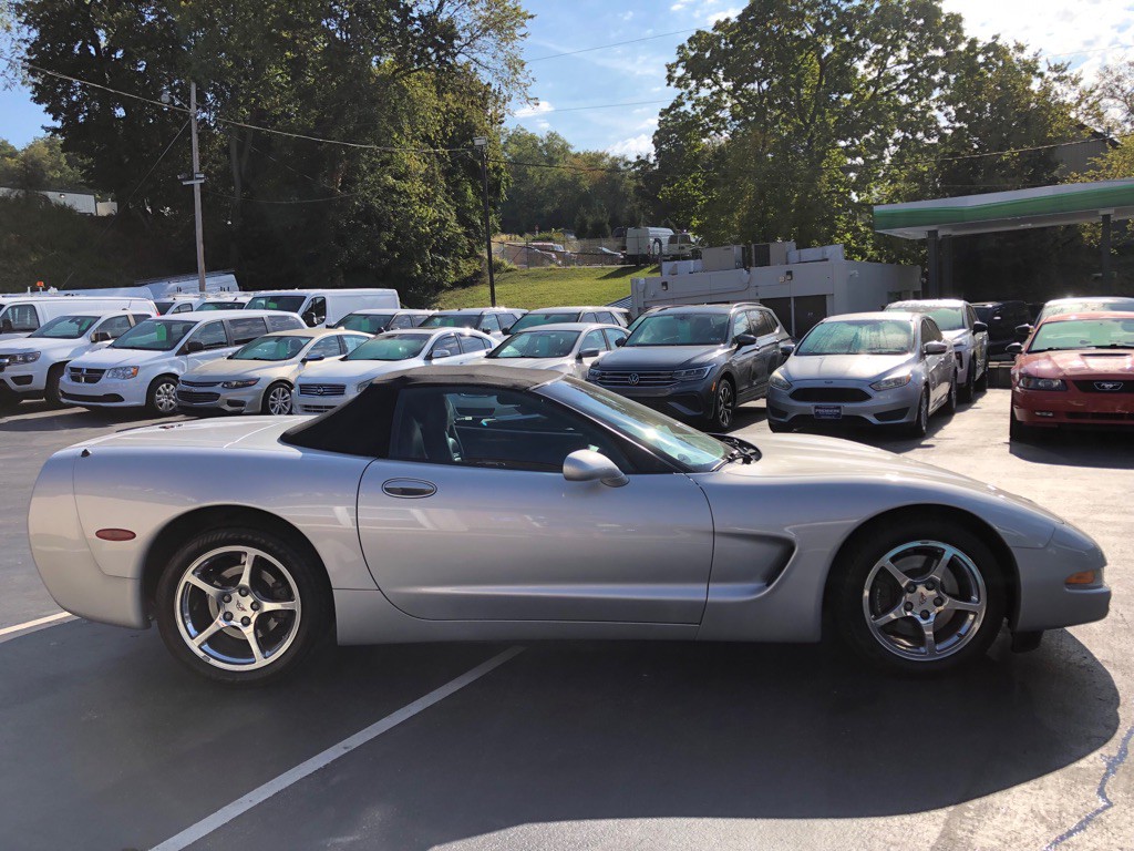 2000 Chevrolet Corvette Image 6