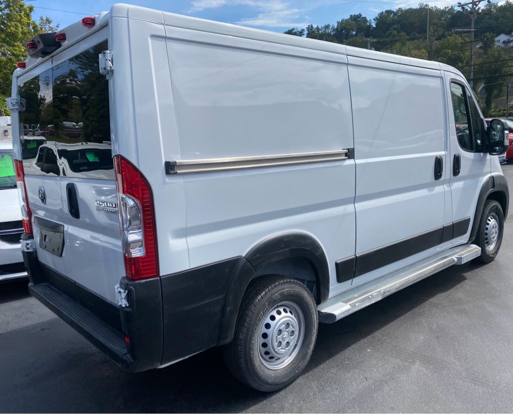 2025 RAM Promaster Image 2
