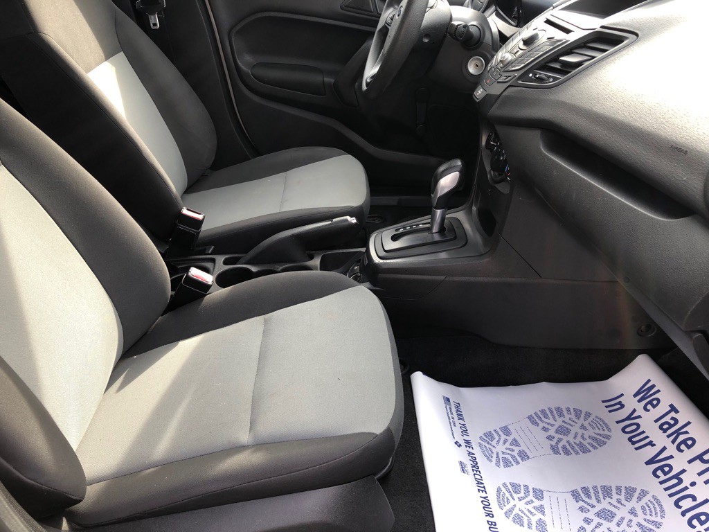 2015 Ford Fiesta Image 22