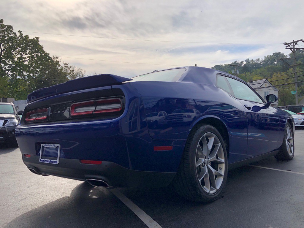 2022 Dodge Challenger Image 4