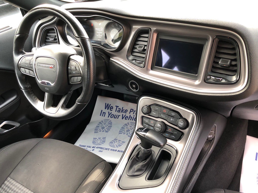 2022 Dodge Challenger Image 22