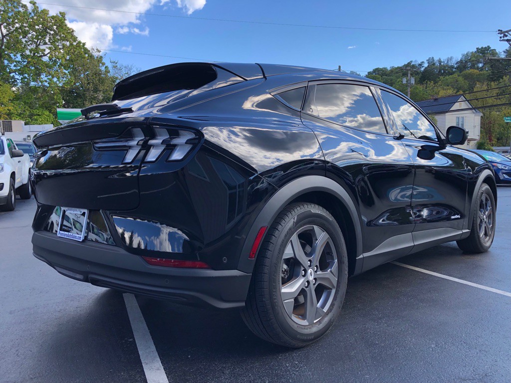 2021 Ford Mustang Image 5