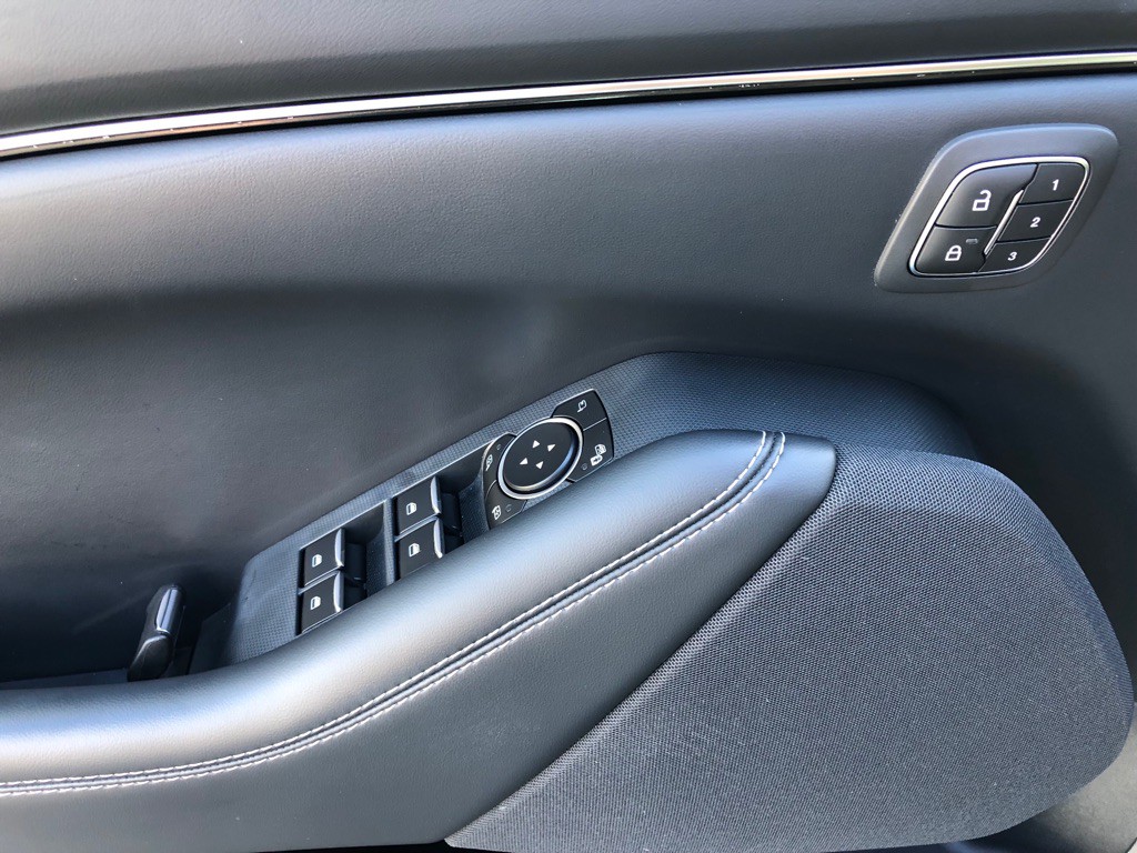 2021 Ford Mustang Image 18