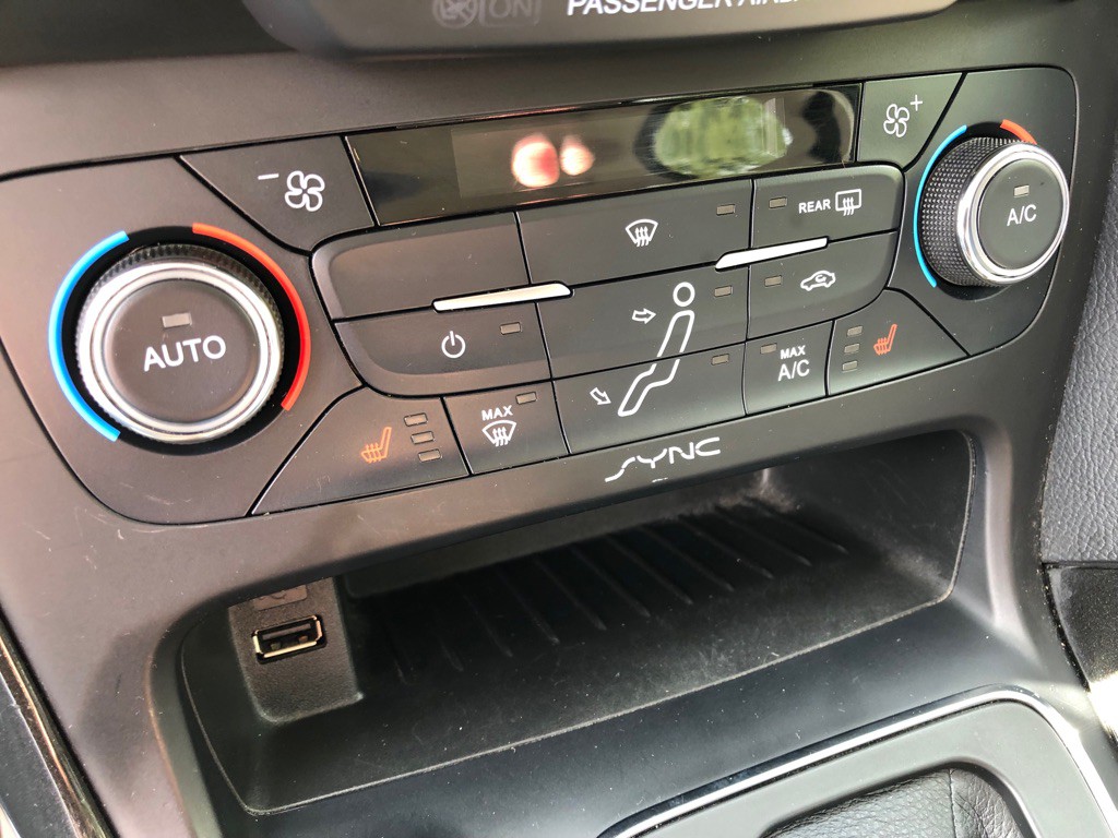2016 Ford Focus Image 29