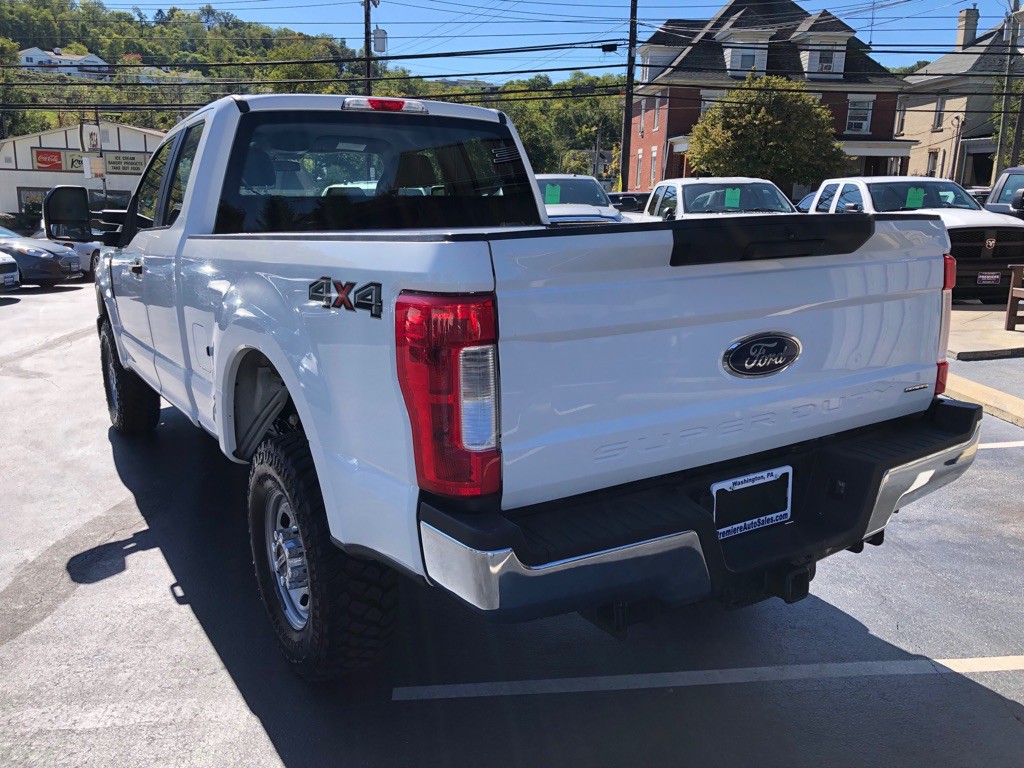 2017 Ford F-250 Image 3