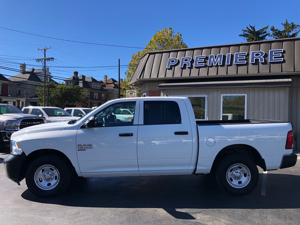 2022 RAM 1500 Image 2