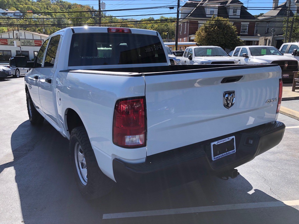 2022 RAM 1500 Image 3