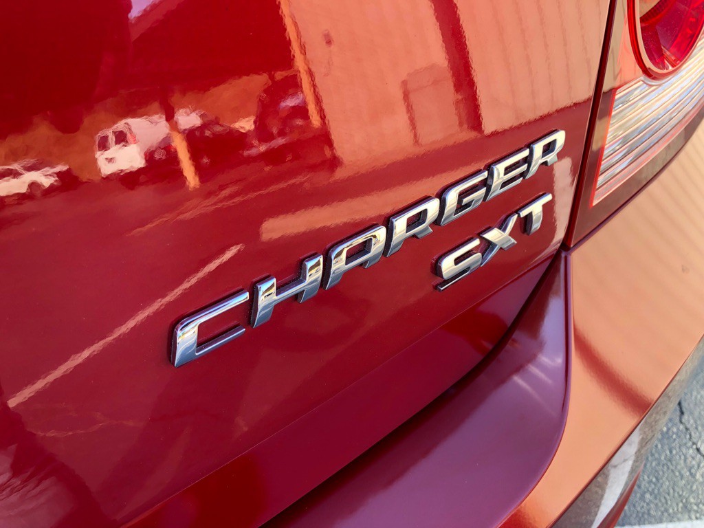 2010 Dodge Charger Image 16