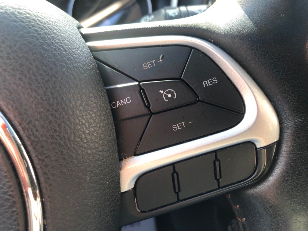 2017 Jeep Compass Image 33