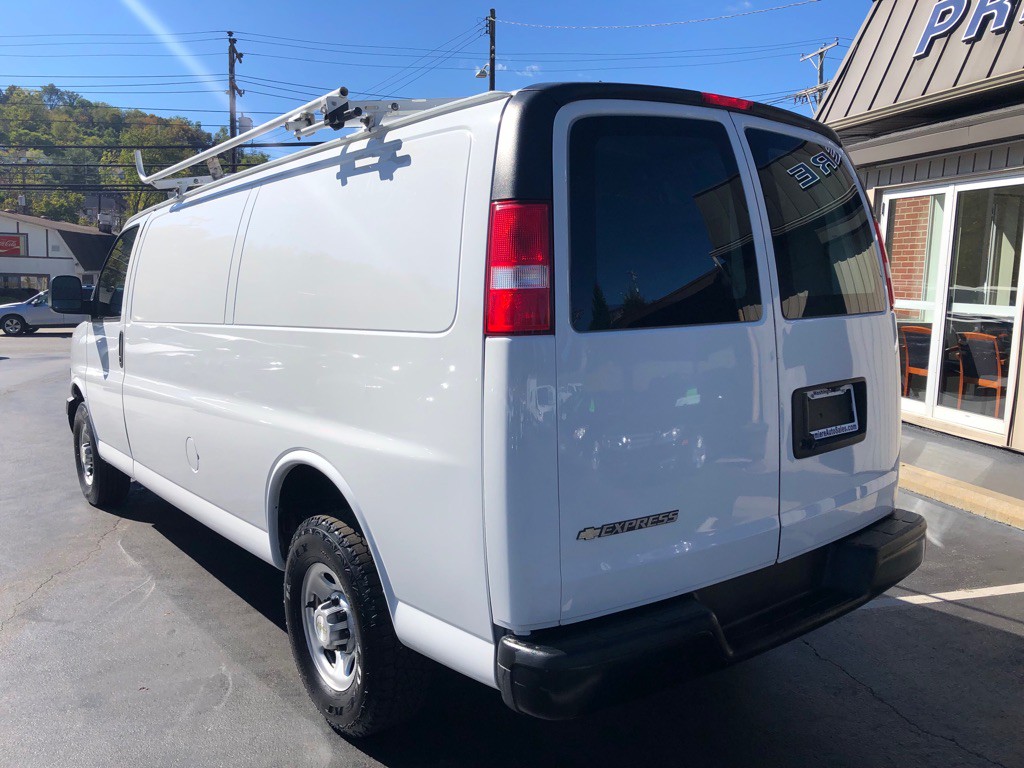 2021 Chevrolet Express Image 3