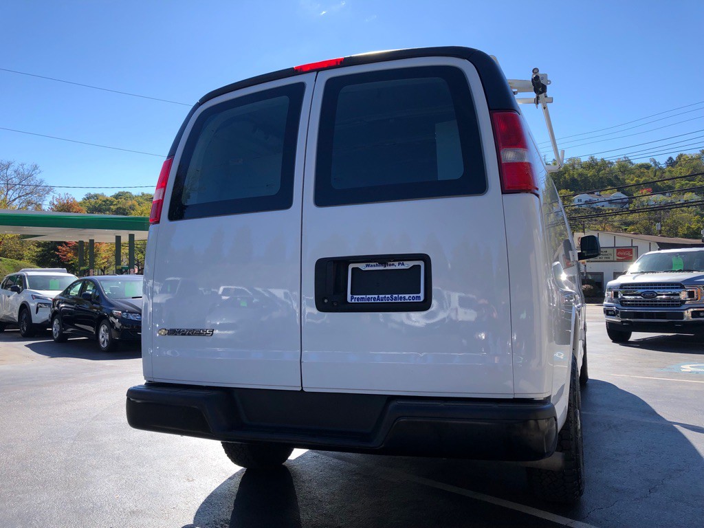 2021 Chevrolet Express Image 4